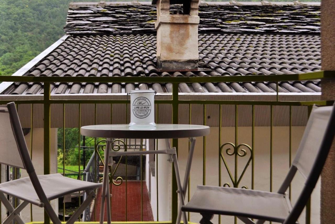 Il Bilocale Della Nonna Villa Locana Ngoại thất bức ảnh
