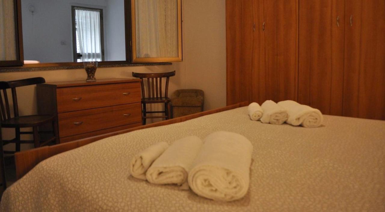 Il Bilocale Della Nonna Villa Locana Ngoại thất bức ảnh