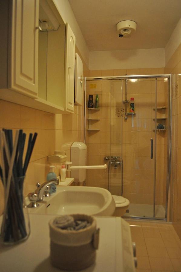 Il Bilocale Della Nonna Villa Locana Ngoại thất bức ảnh
