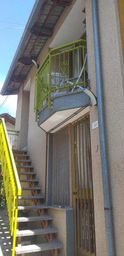 Il Bilocale Della Nonna Villa Locana Ngoại thất bức ảnh