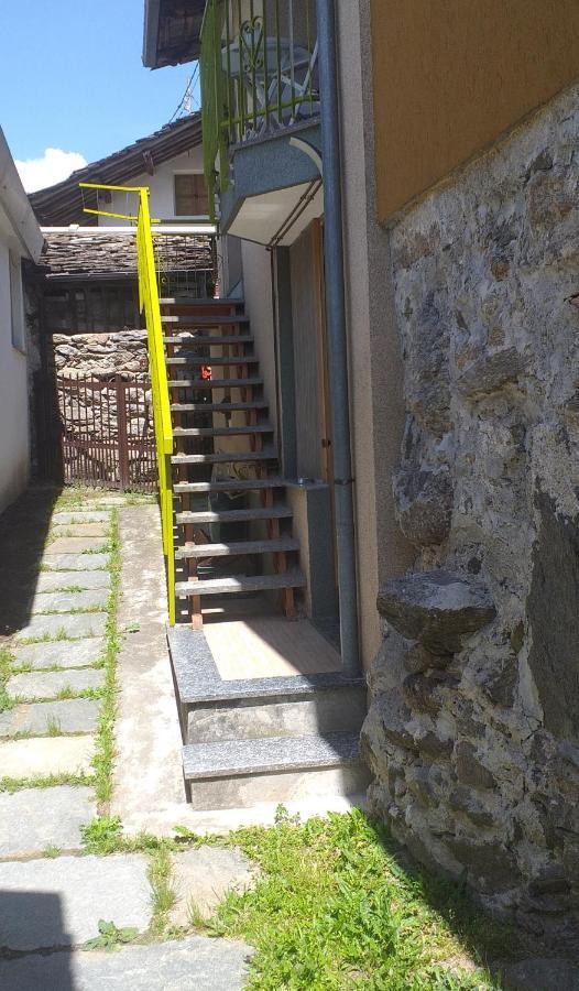 Il Bilocale Della Nonna Villa Locana Ngoại thất bức ảnh